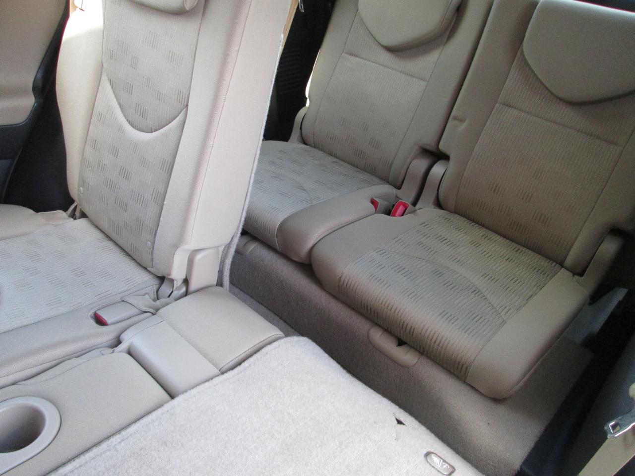 Toyota RAV4 Base I4 4WD with 3rd Row 2009