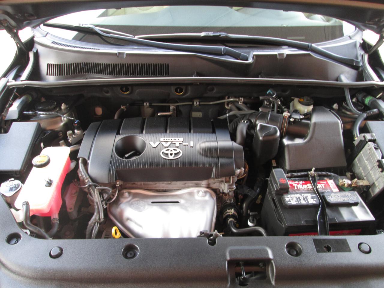 Toyota RAV4 Base I4 4WD with 3rd Row 2009