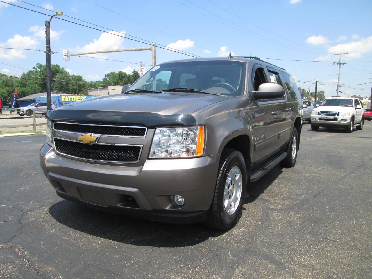 Chevrolet Suburban LT 1500 4WD 2012