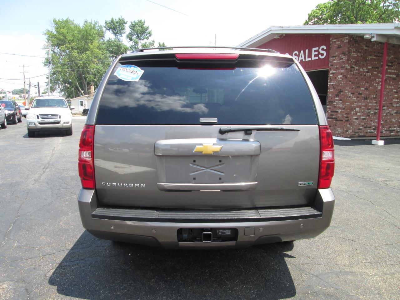 Chevrolet Suburban LT 1500 4WD 2012
