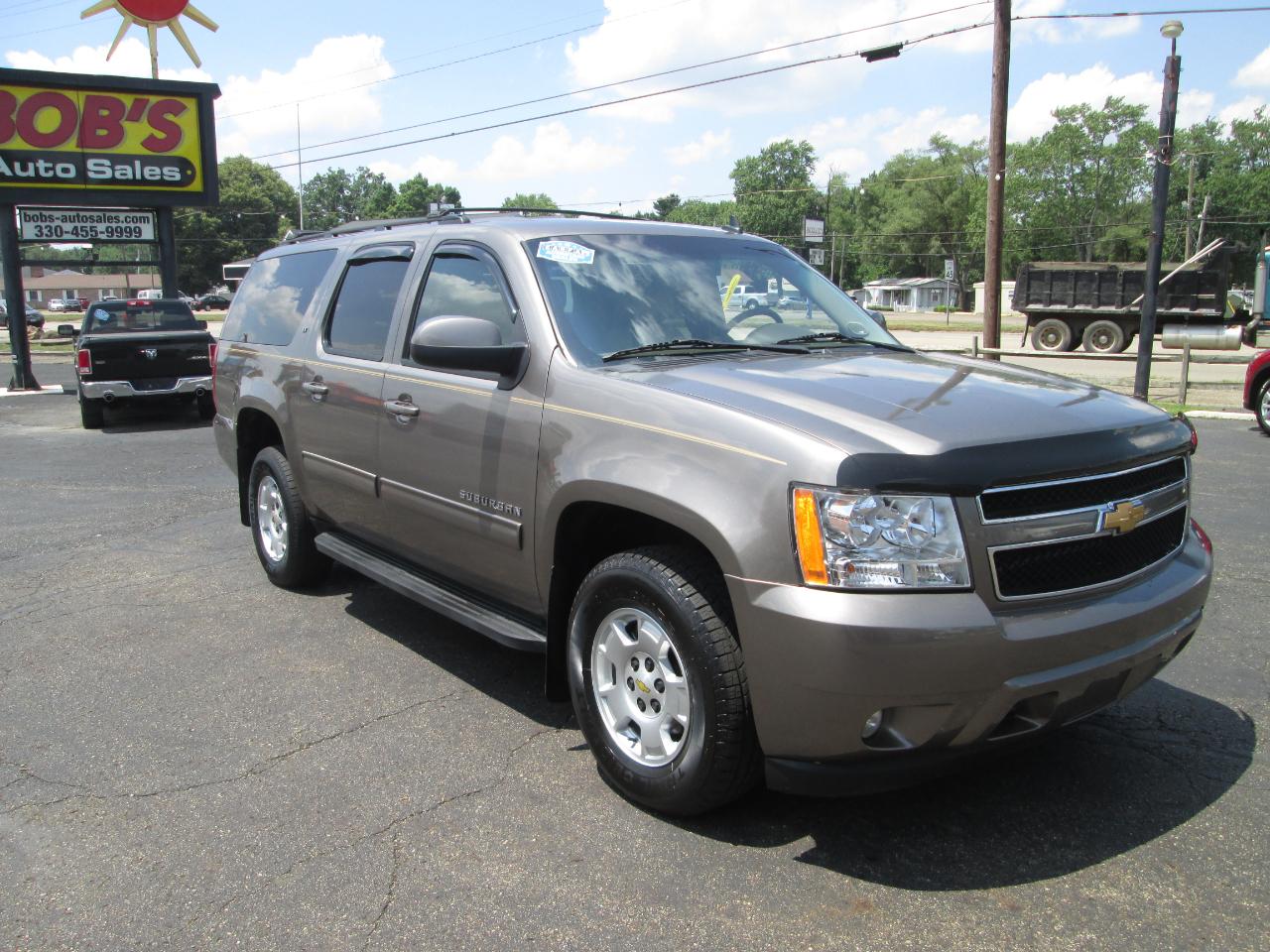 Chevrolet Suburban LT 1500 4WD 2012
