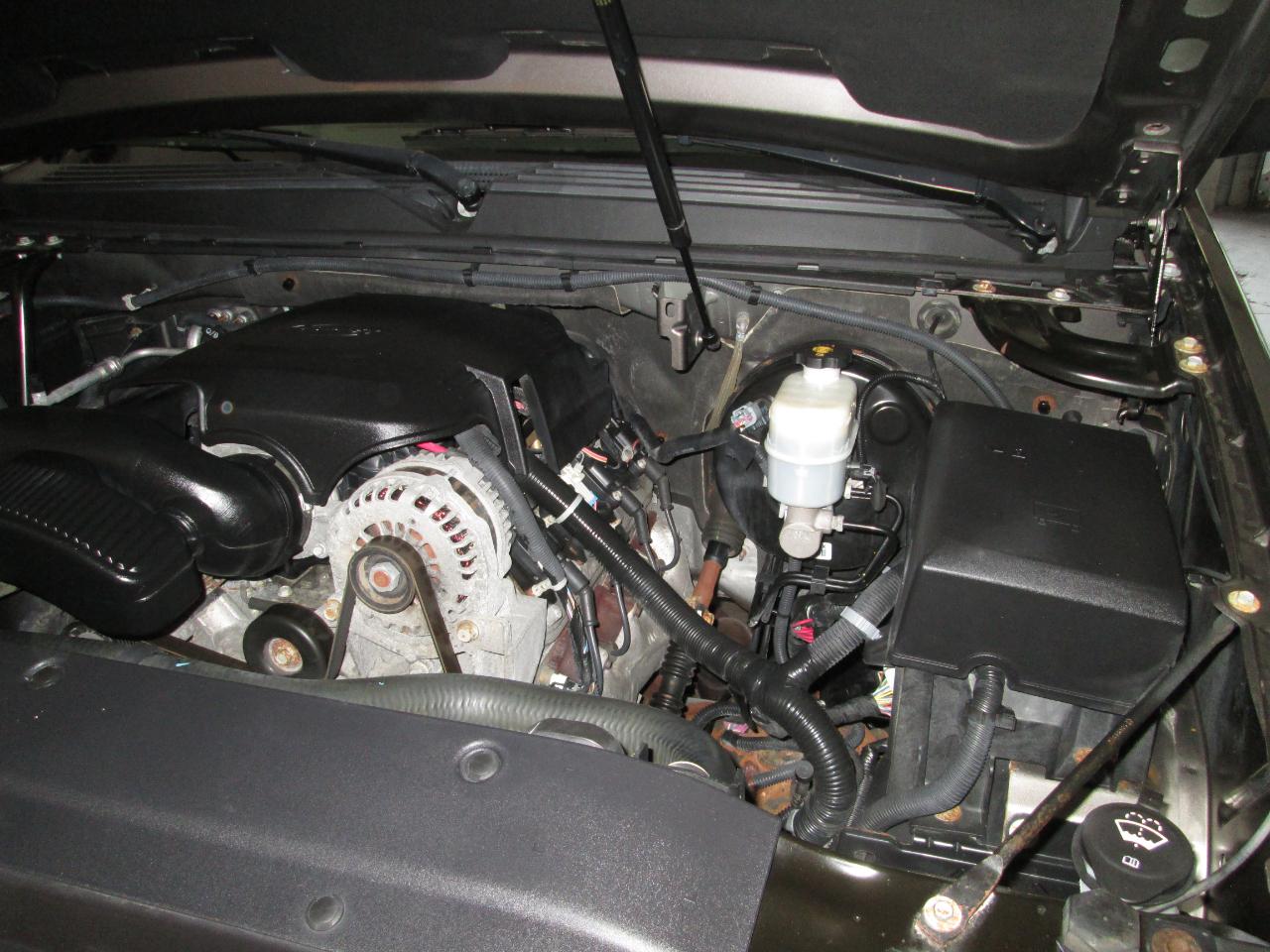 Chevrolet Suburban LT 1500 4WD 2012