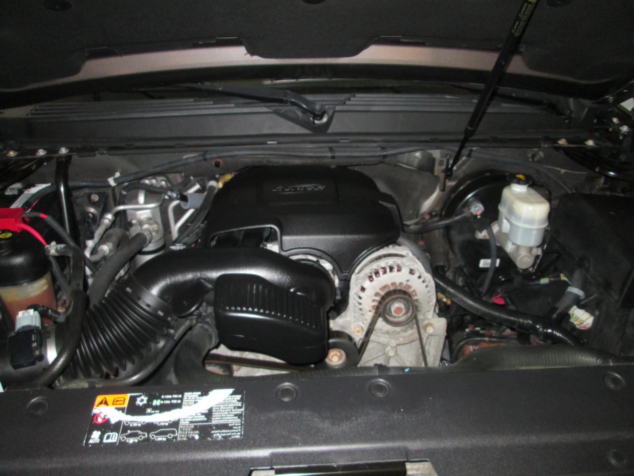 Chevrolet Suburban LT 1500 4WD 2012