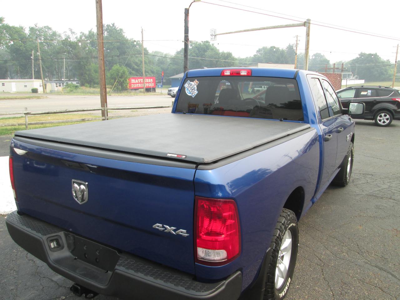 RAM 1500 Tradesman Quad Cab 4WD 2015
