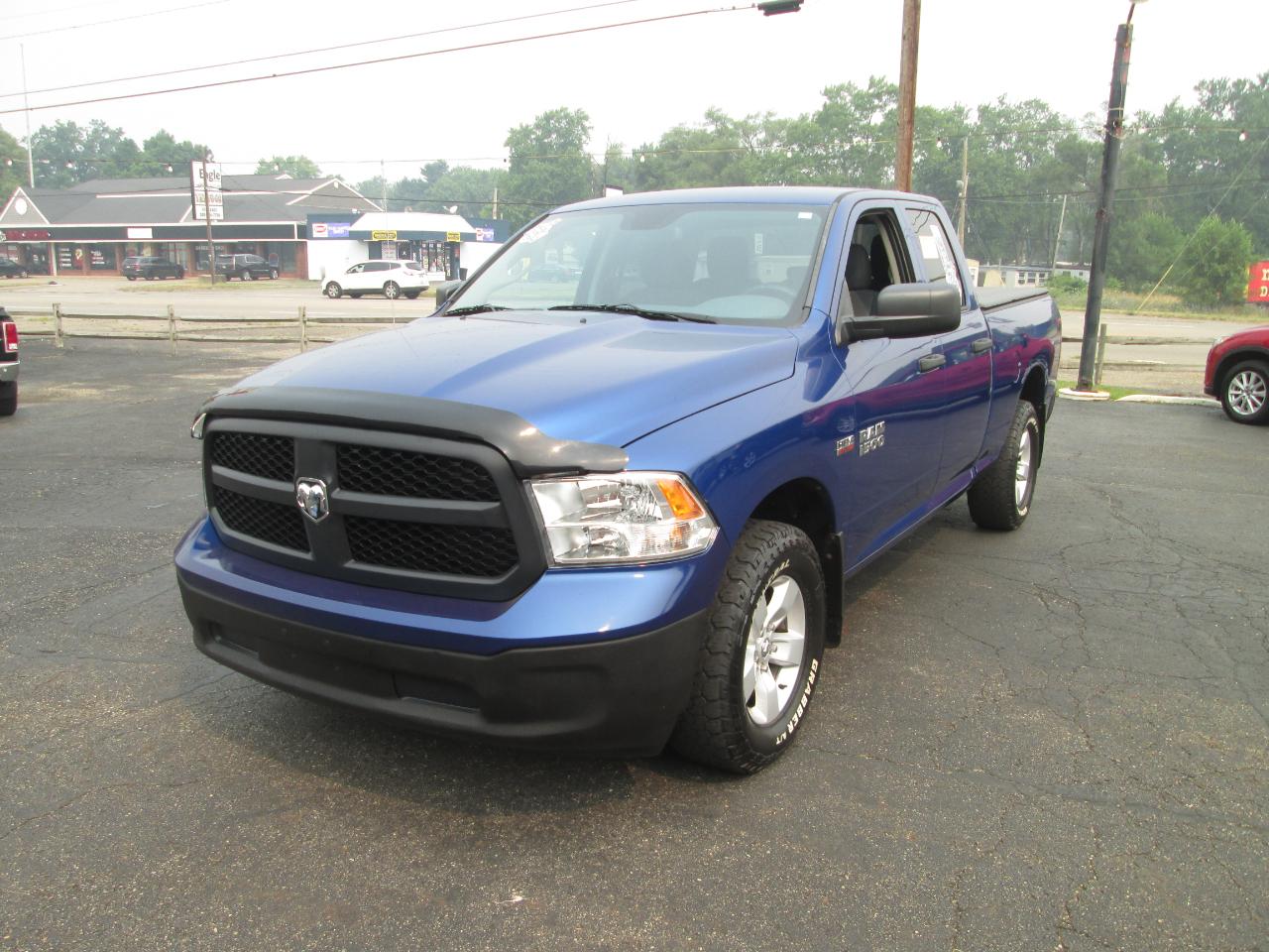 RAM 1500 Tradesman Quad Cab 4WD 2015