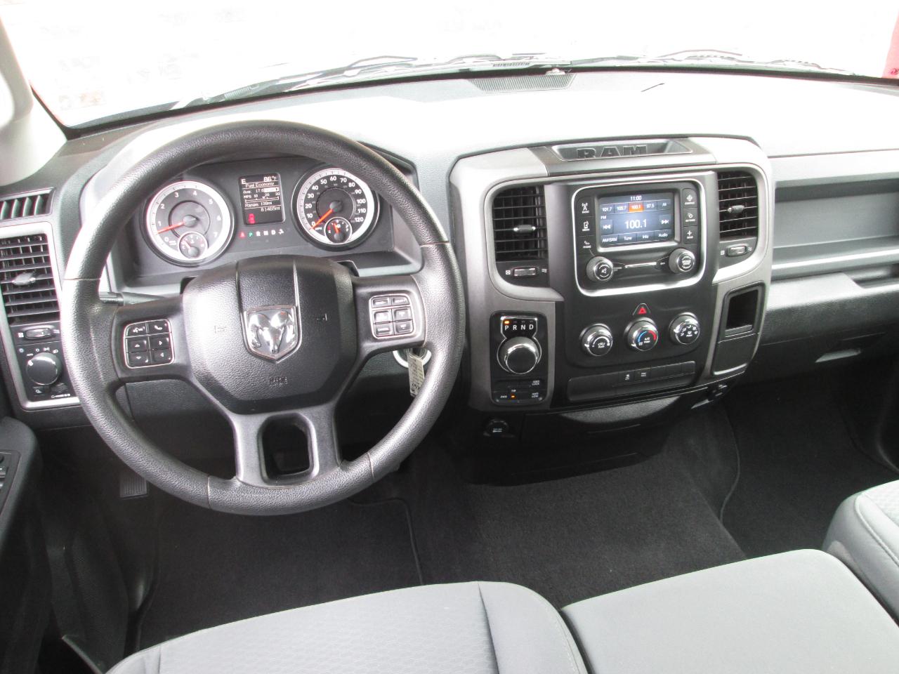 RAM 1500 Tradesman Quad Cab 4WD 2015