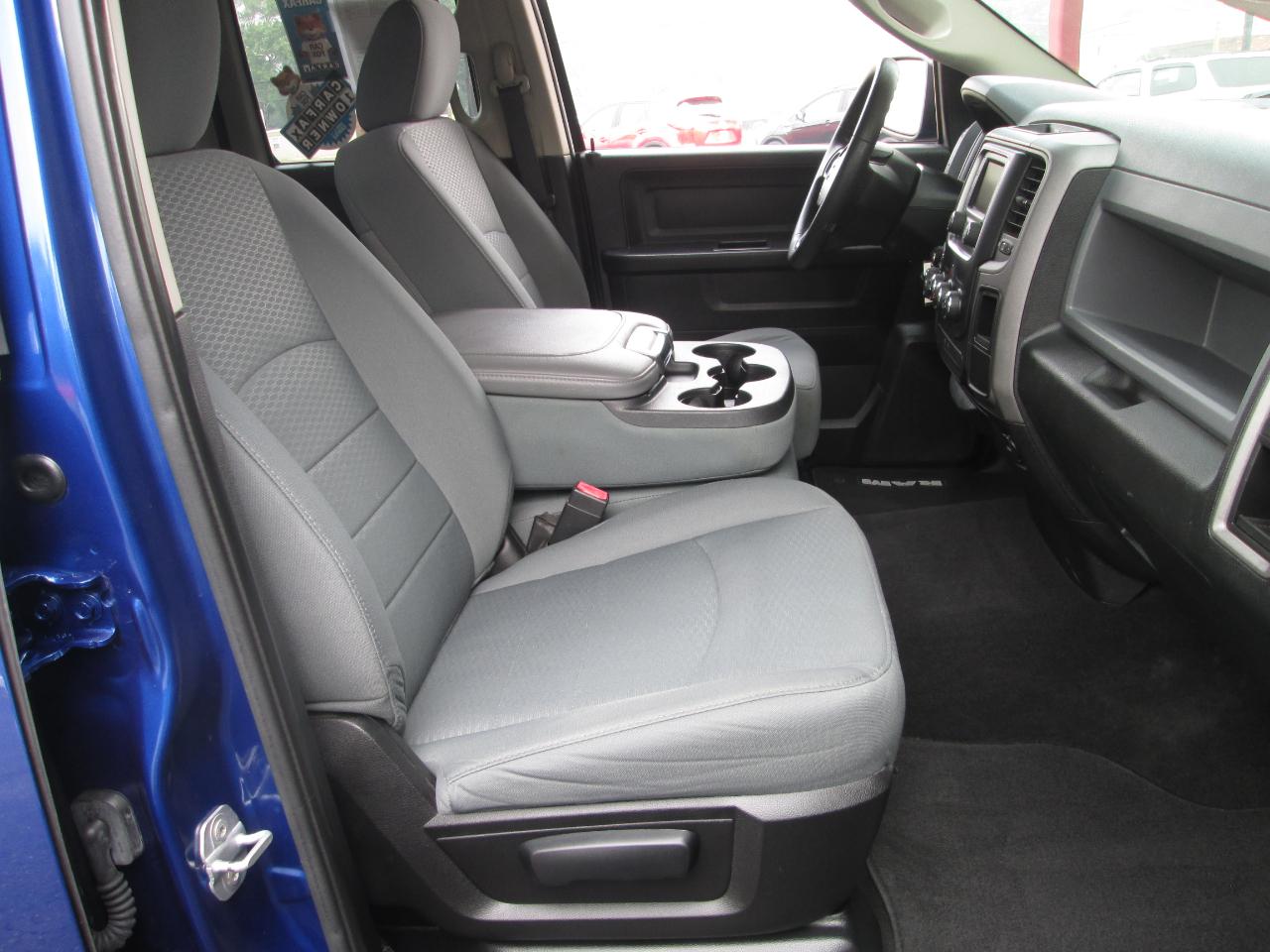 RAM 1500 Tradesman Quad Cab 4WD 2015