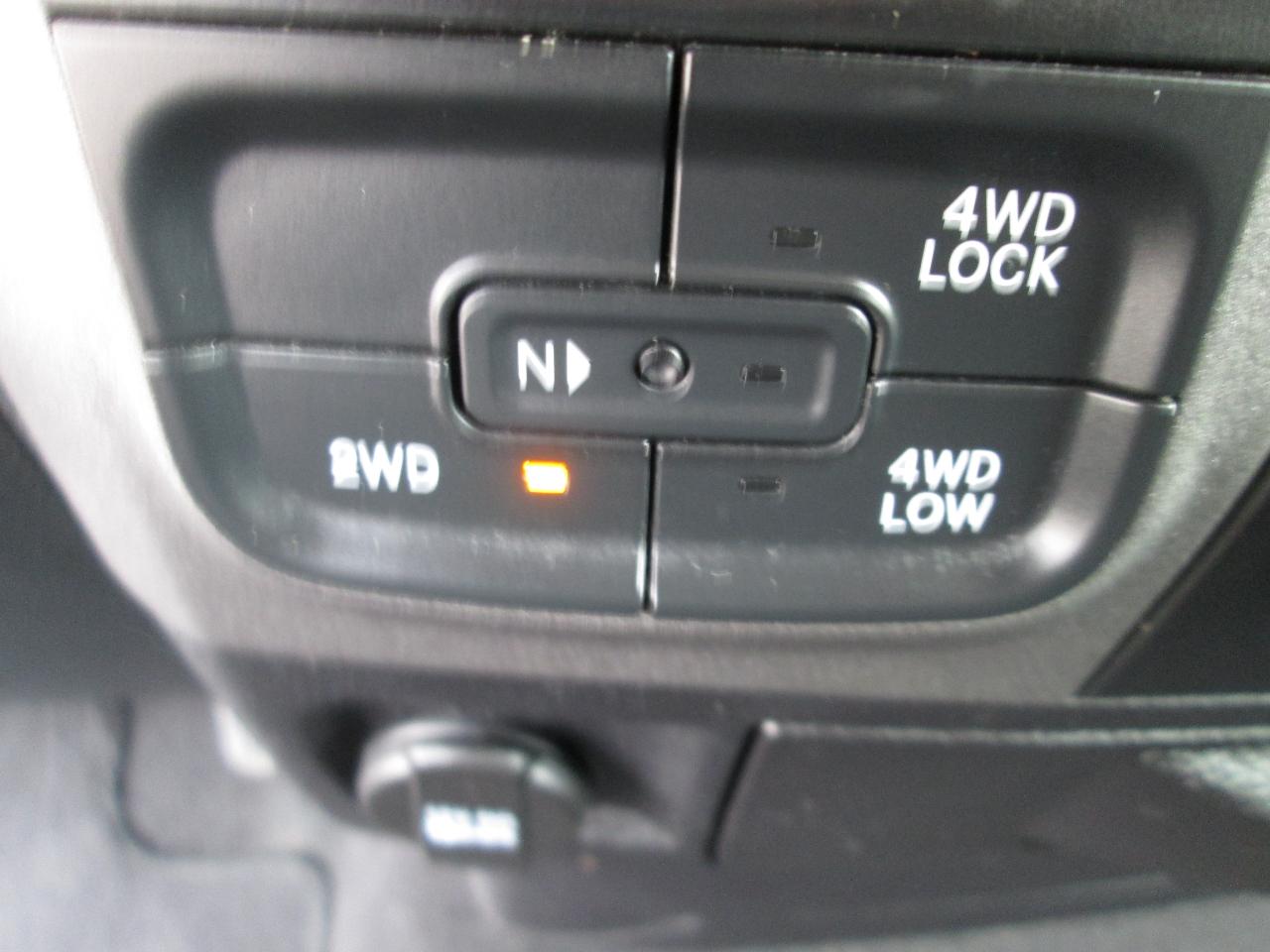 RAM 1500 Tradesman Quad Cab 4WD 2015