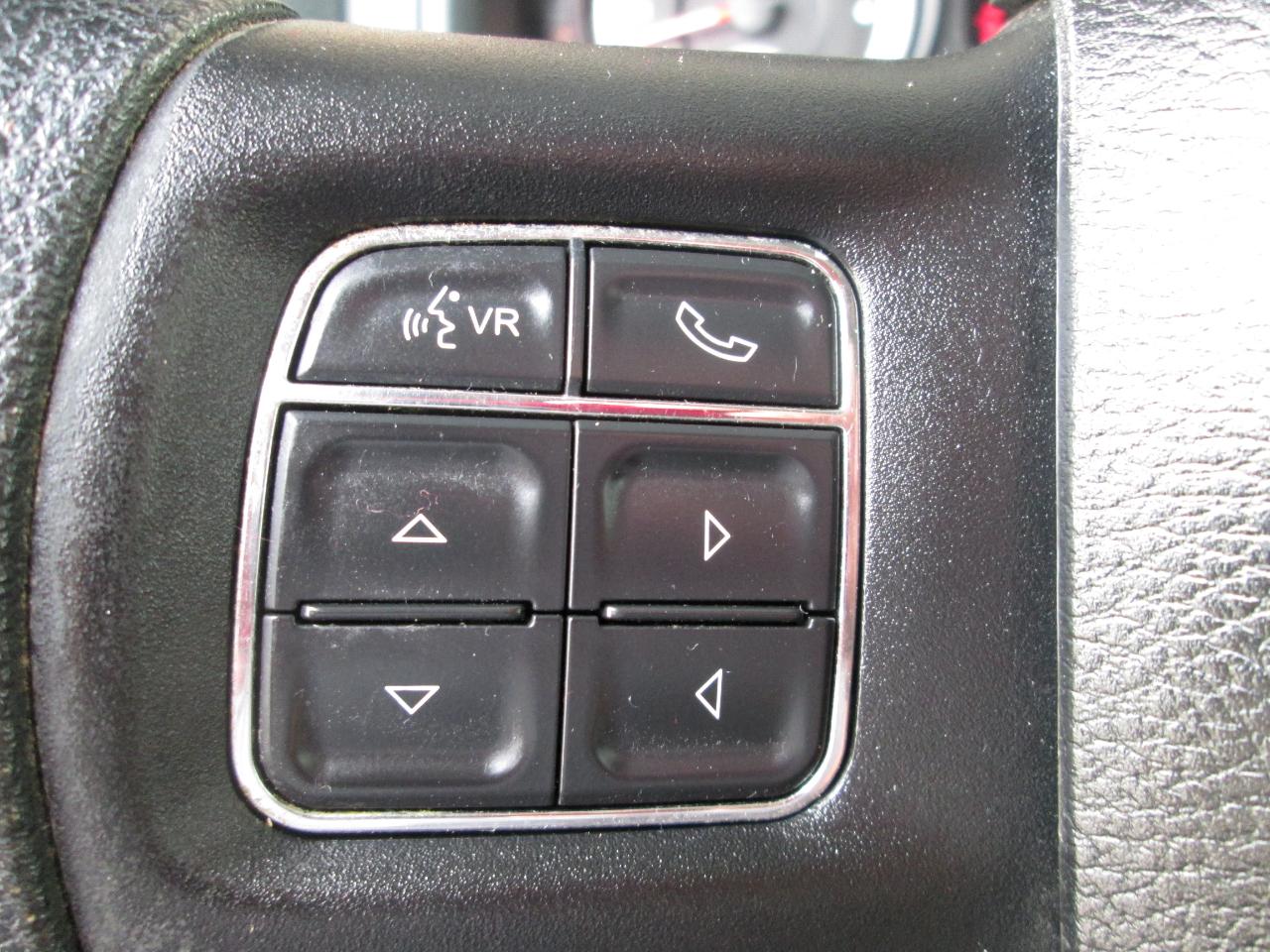 RAM 1500 Tradesman Quad Cab 4WD 2015