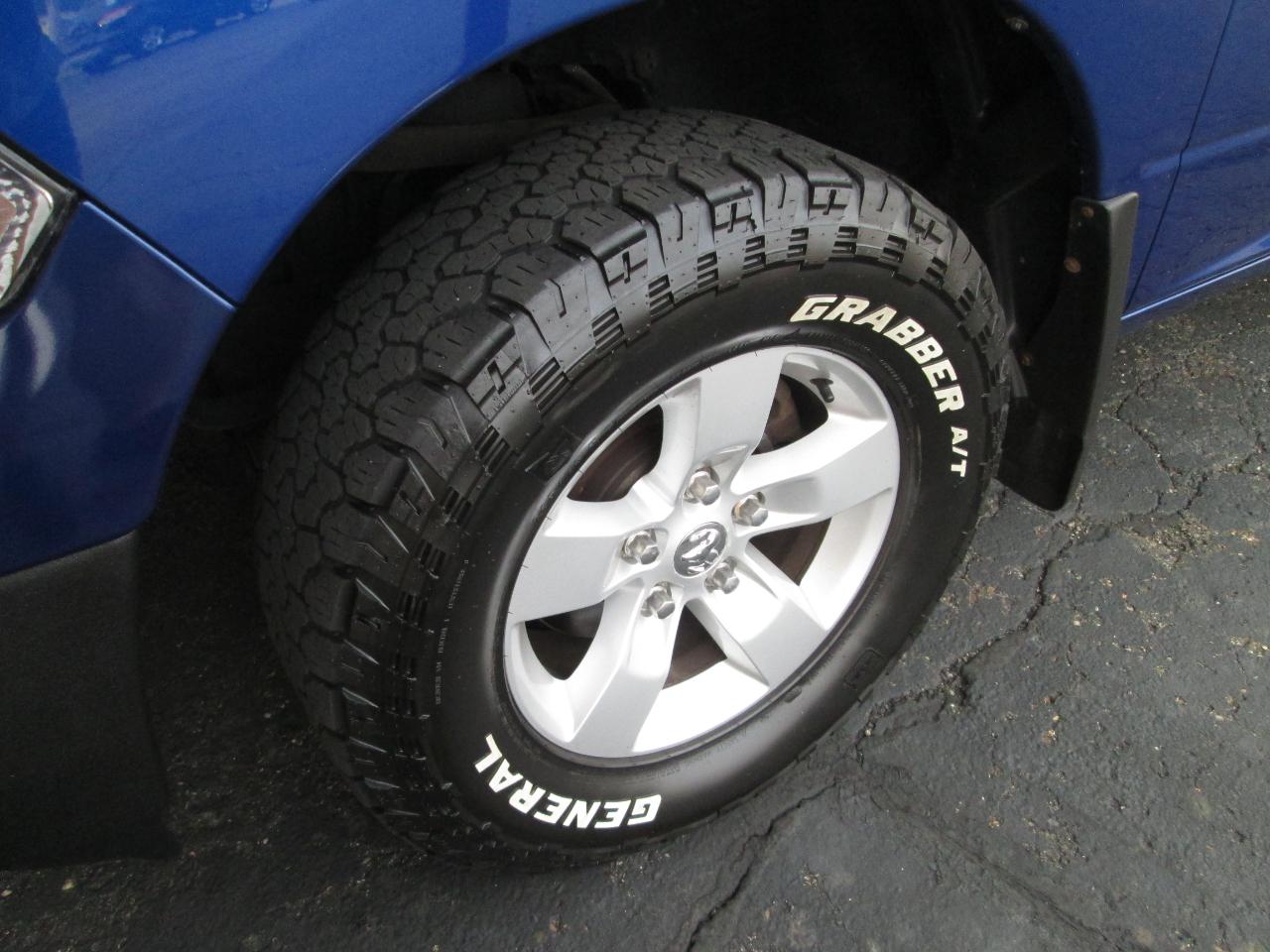 RAM 1500 Tradesman Quad Cab 4WD 2015