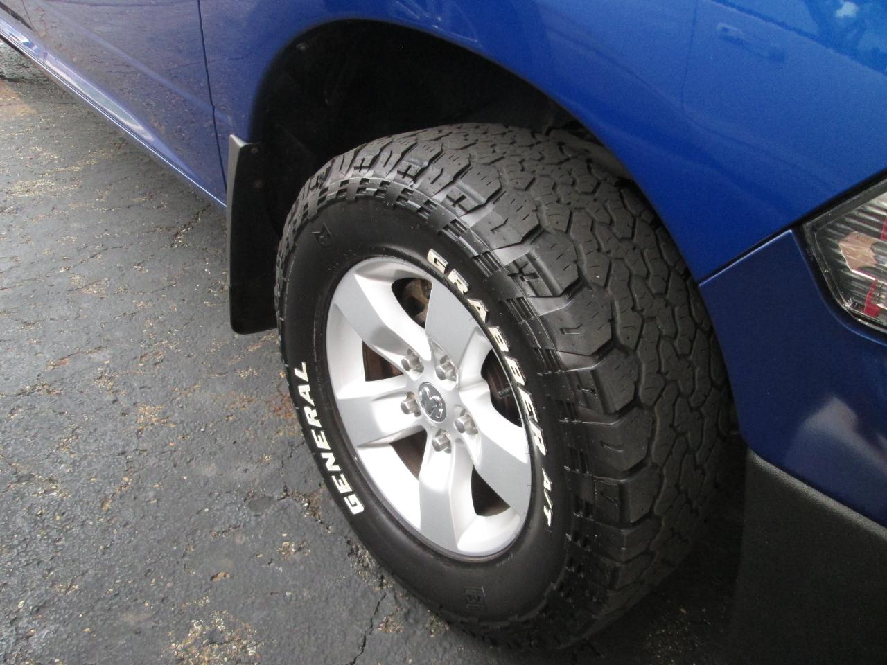 RAM 1500 Tradesman Quad Cab 4WD 2015