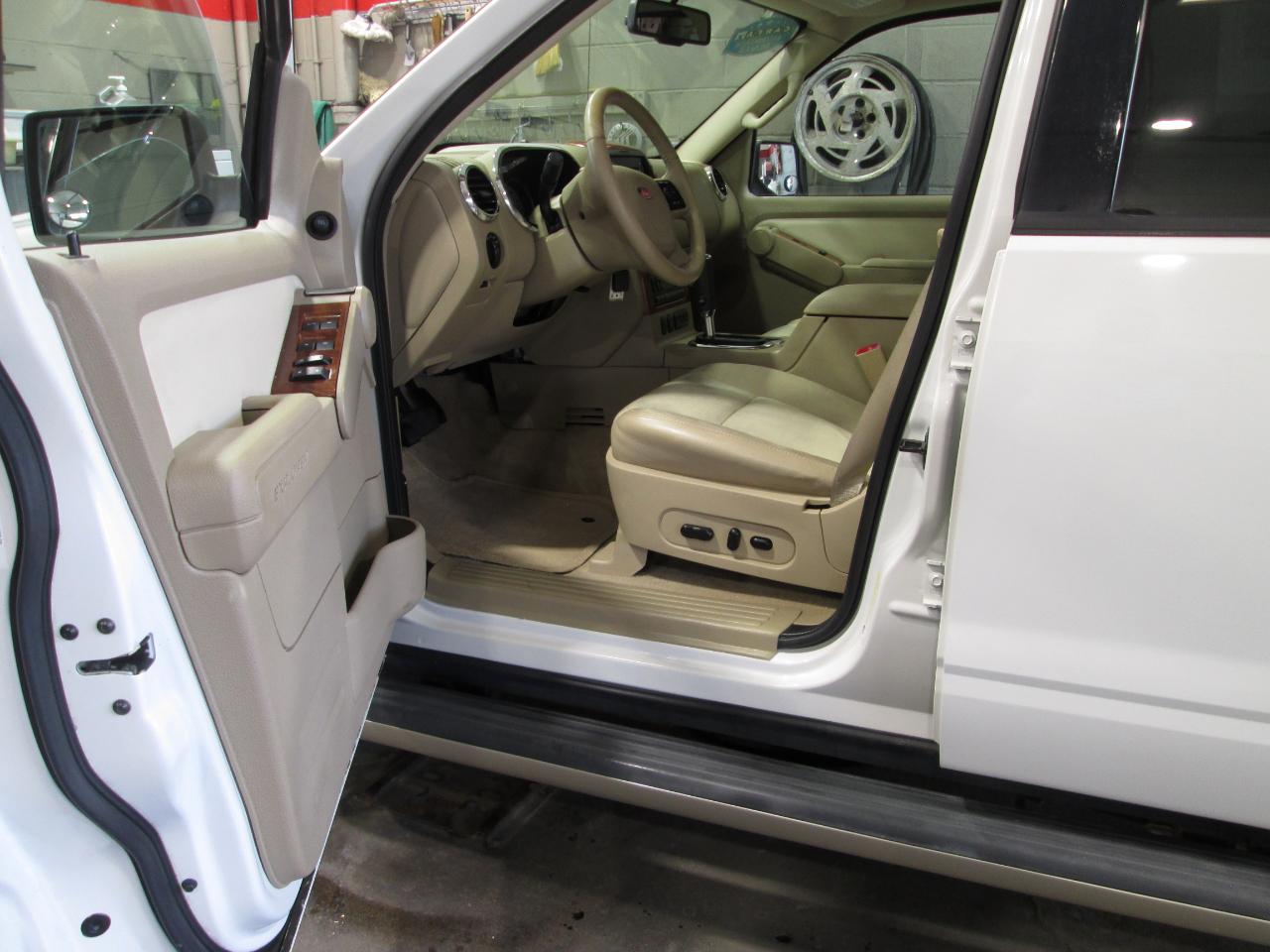 Ford Explorer Eddie Bauer 4.0L 4WD 2008
