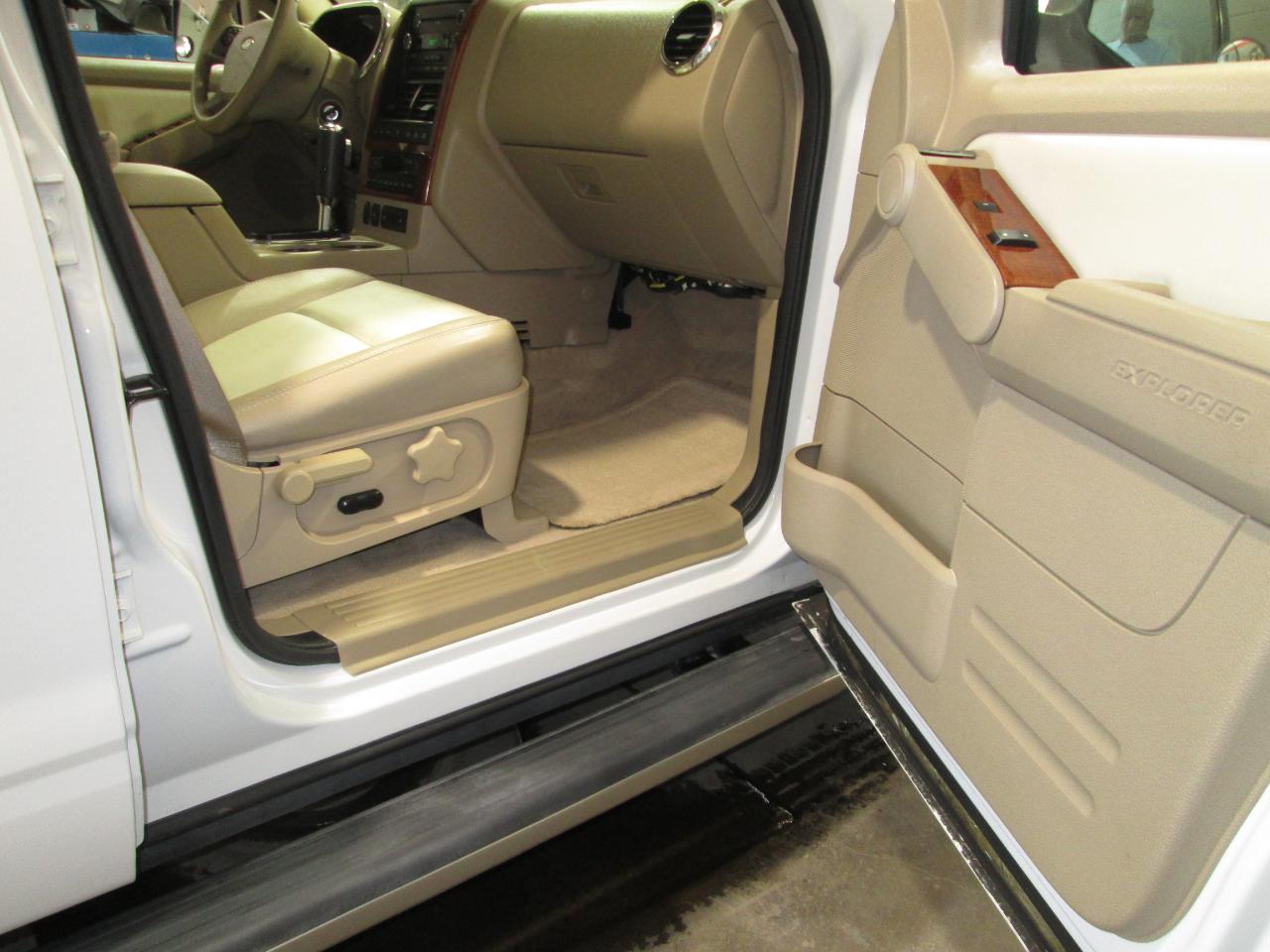 Ford Explorer Eddie Bauer 4.0L 4WD 2008