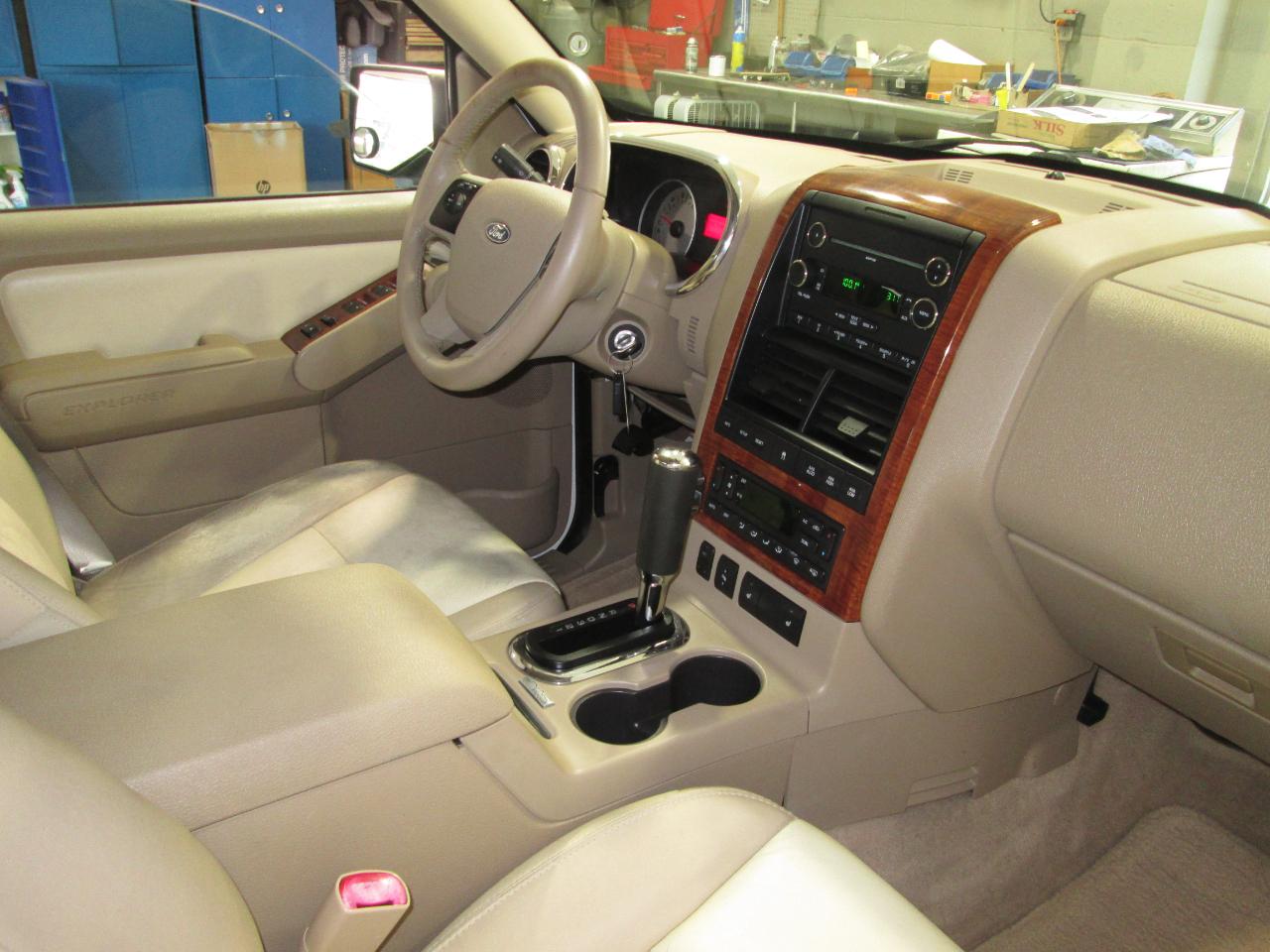 Ford Explorer Eddie Bauer 4.0L 4WD 2008
