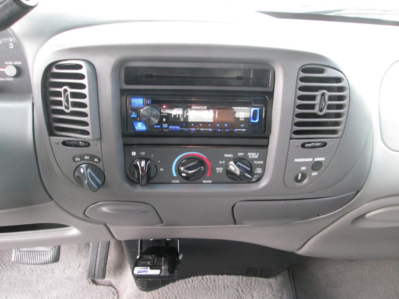 Ford F-150 XLT SuperCab Short Bed 4WD 1998