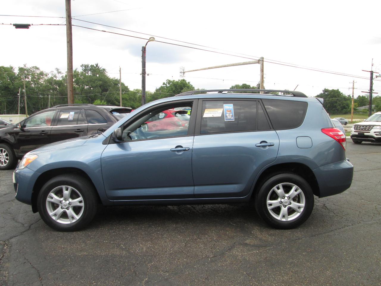 Toyota RAV4 Base I4 4WD 2012
