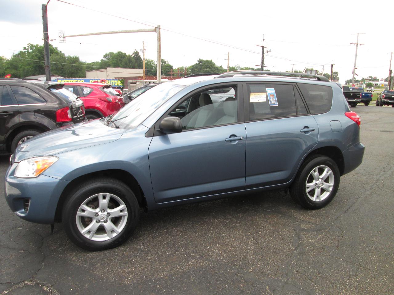 Toyota RAV4 Base I4 4WD 2012