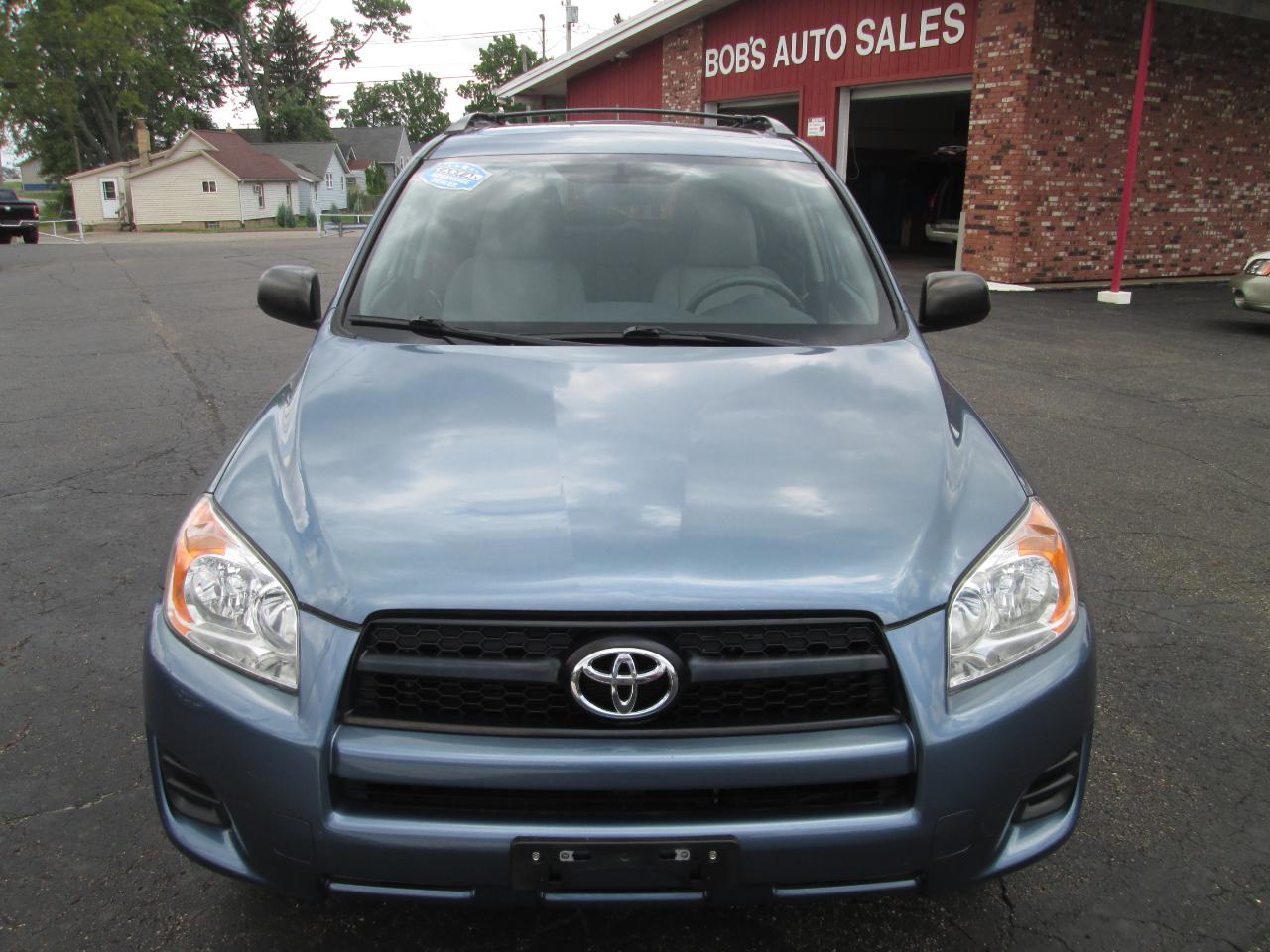 Toyota RAV4 Base I4 4WD 2012