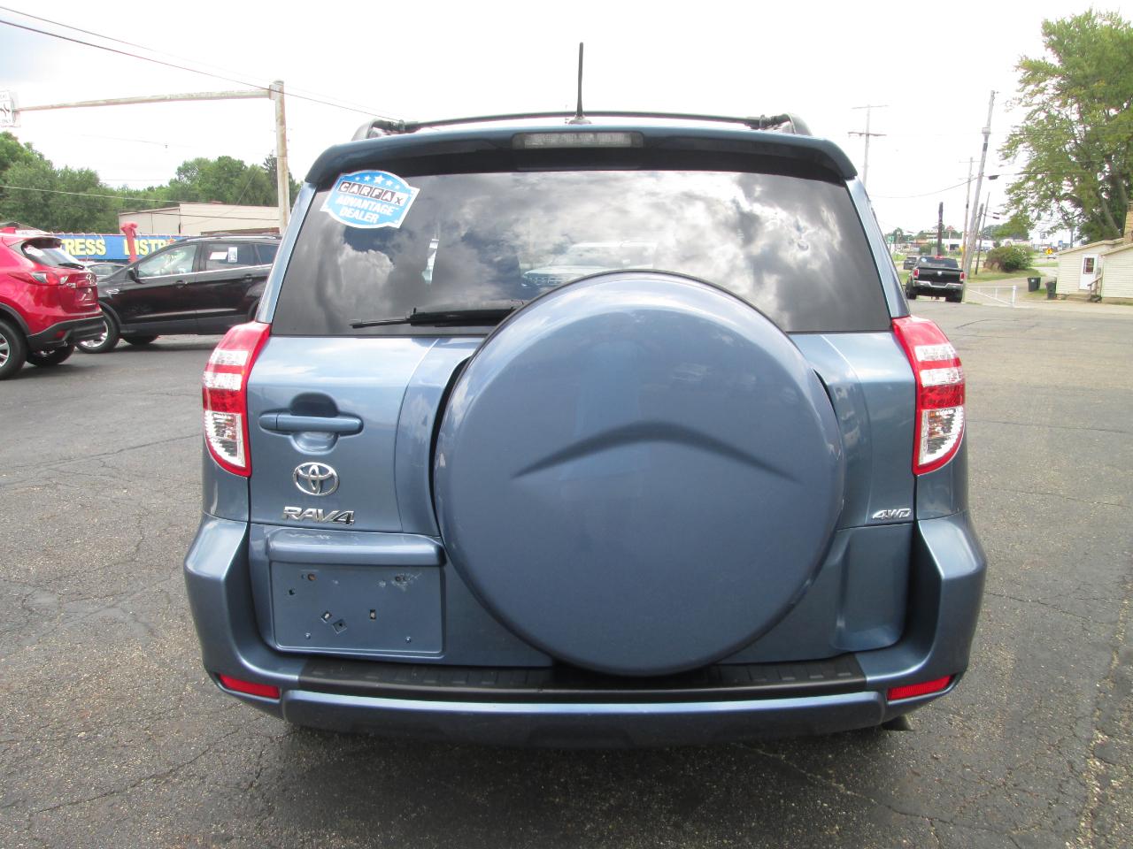 Toyota RAV4 Base I4 4WD 2012