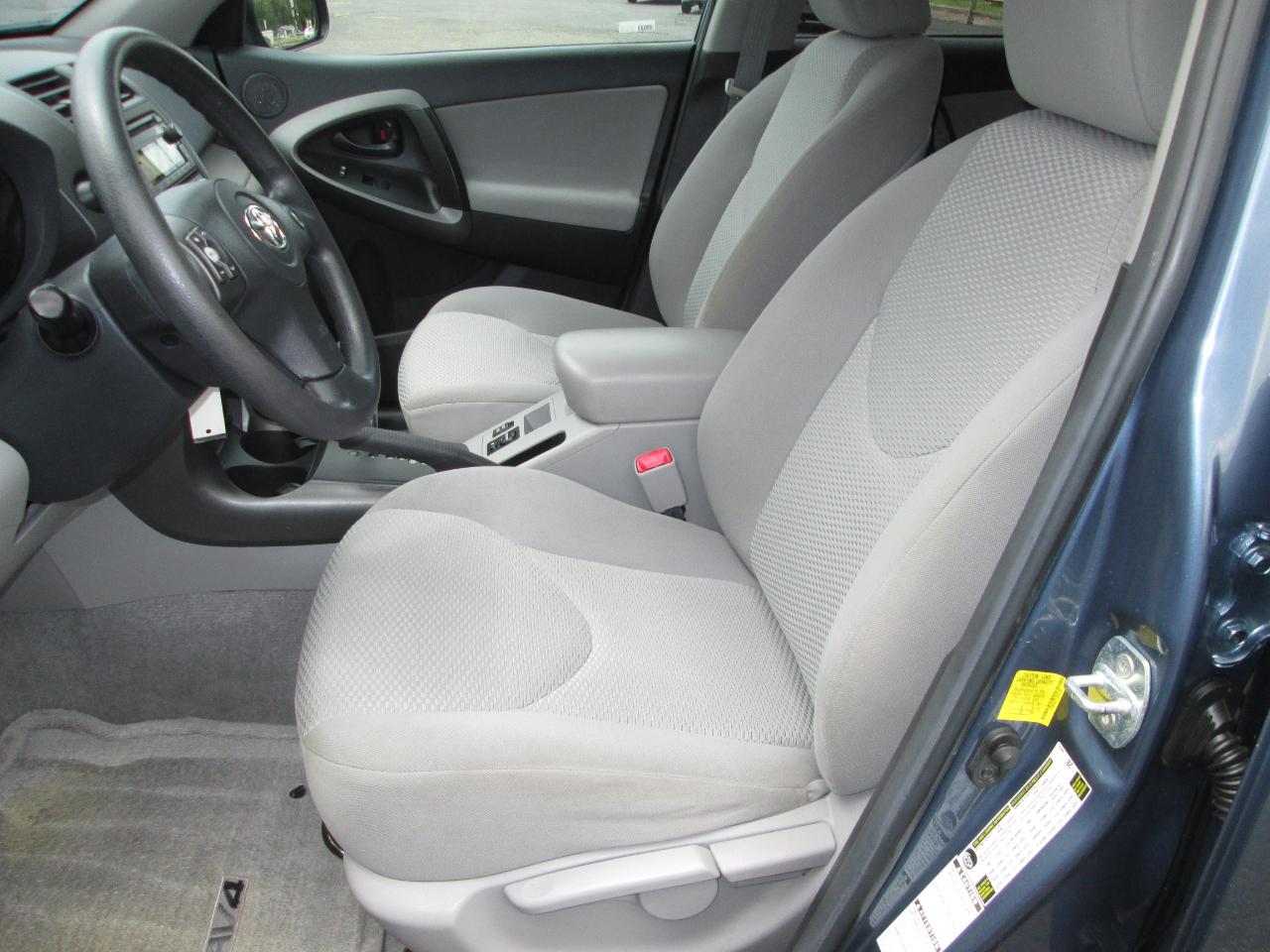 Toyota RAV4 Base I4 4WD 2012