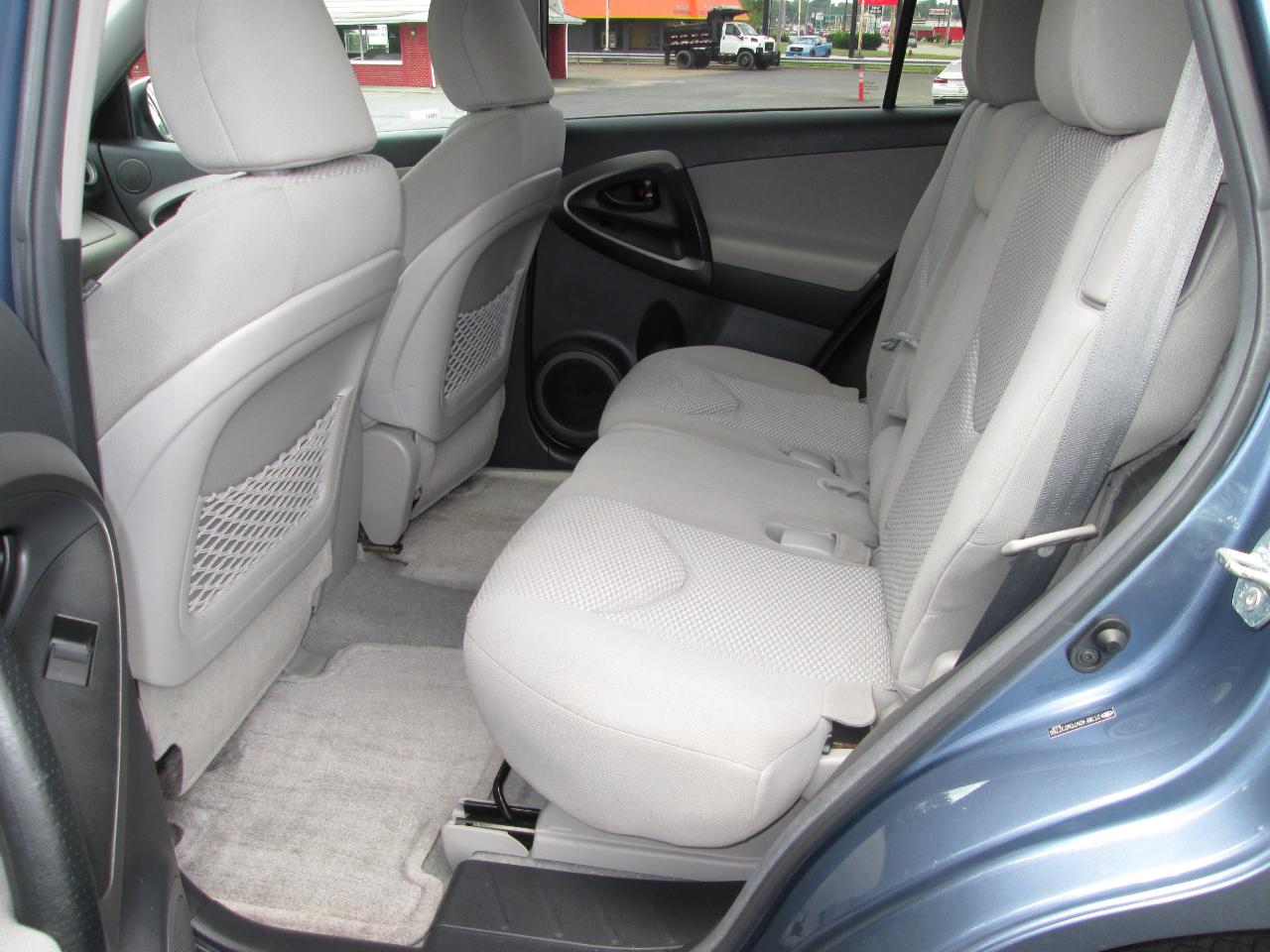 Toyota RAV4 Base I4 4WD 2012