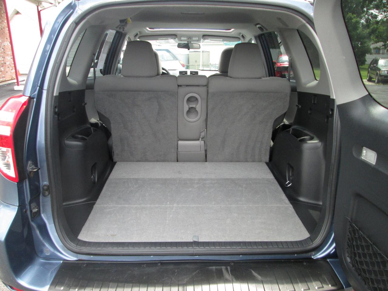 Toyota RAV4 Base I4 4WD 2012