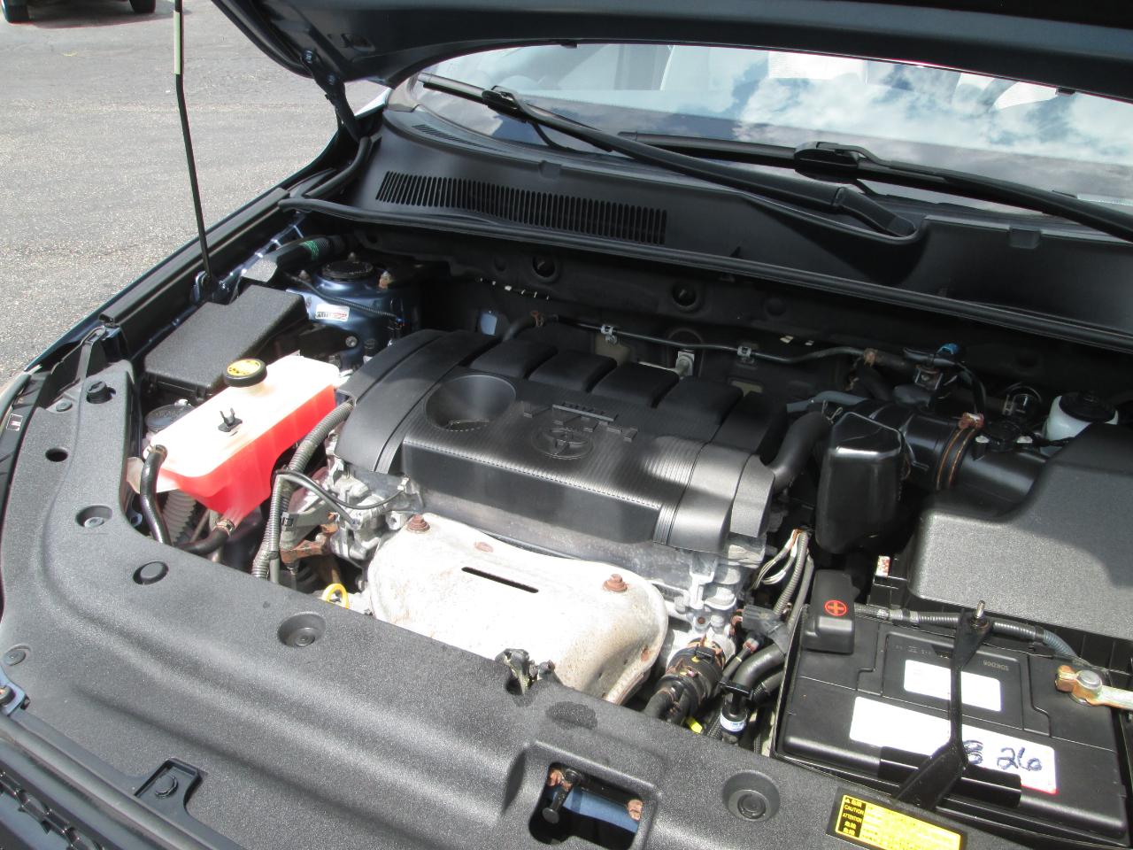Toyota RAV4 Base I4 4WD 2012