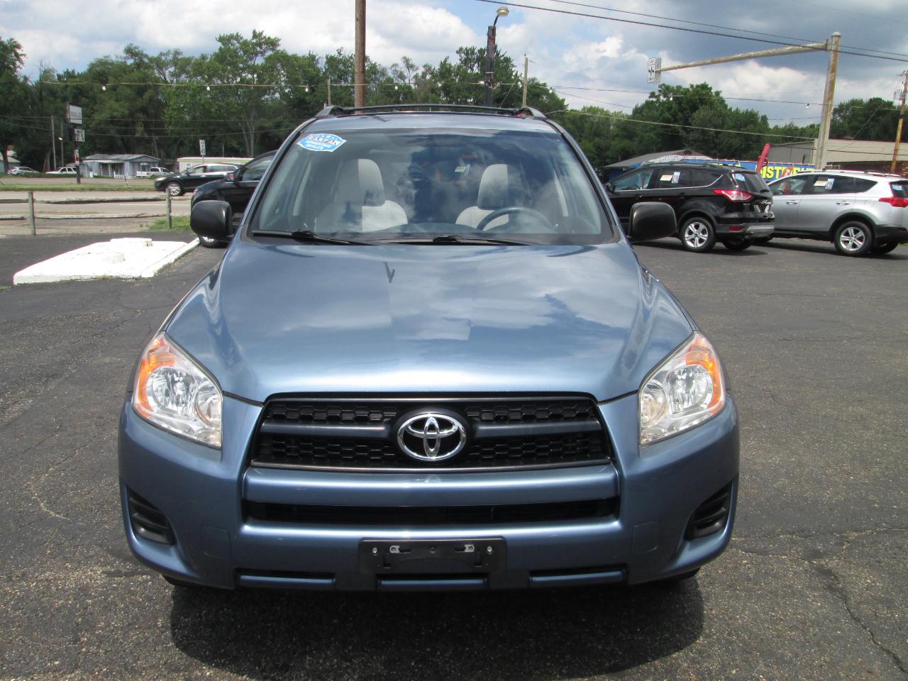Toyota RAV4 Base I4 4WD 2012
