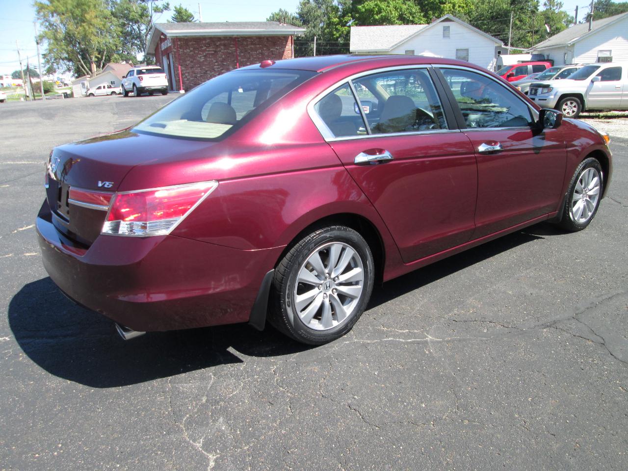 Honda Accord EX-L V-6 Sedan AT 2011