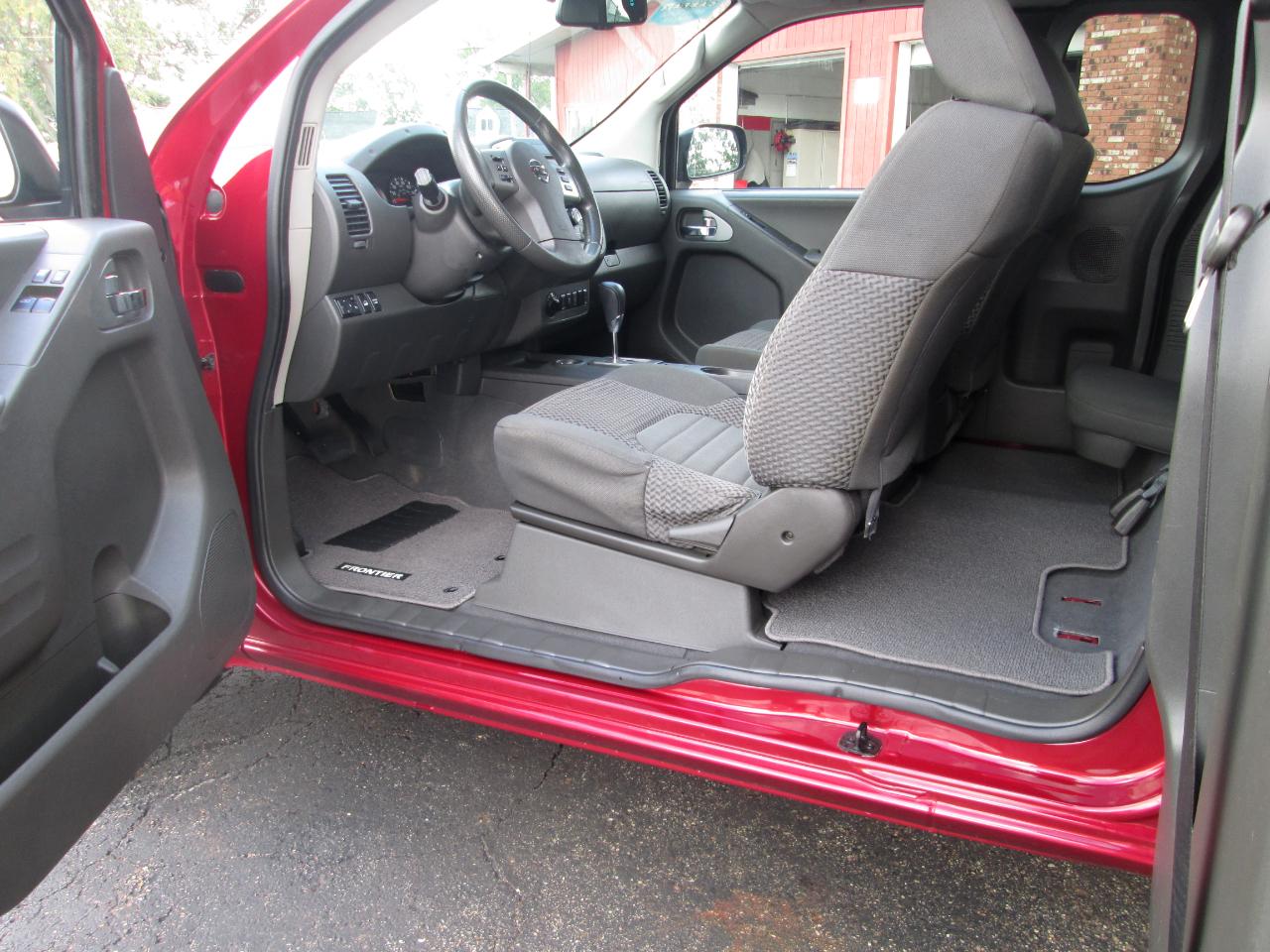 Nissan Frontier SV King Cab 4X4 V6 2020