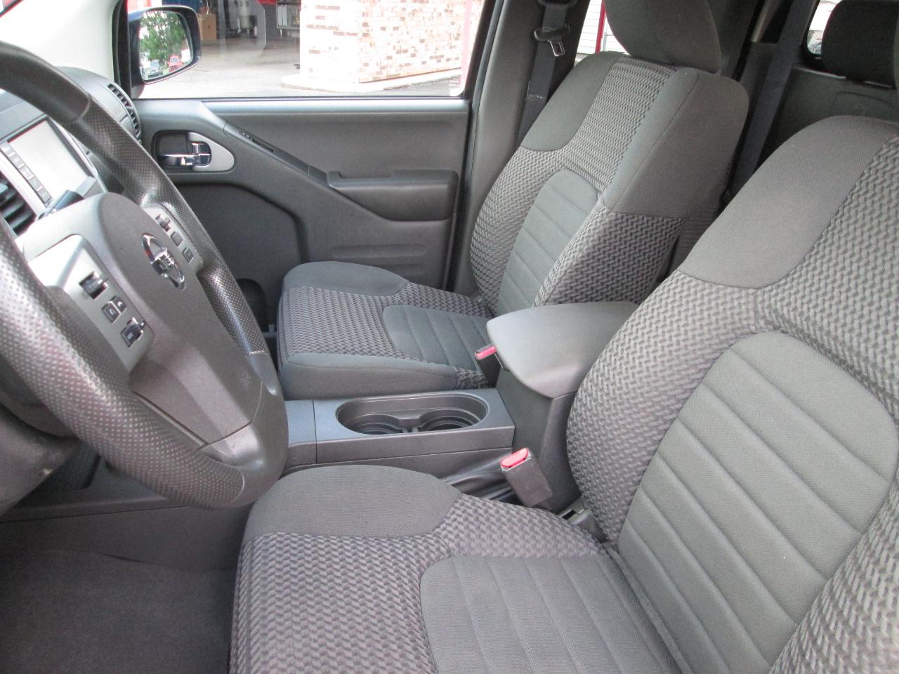 Nissan Frontier SV King Cab 4X4 V6 2020