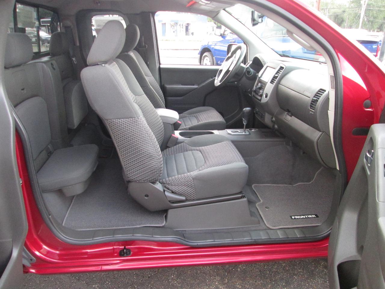 Nissan Frontier SV King Cab 4X4 V6 2020