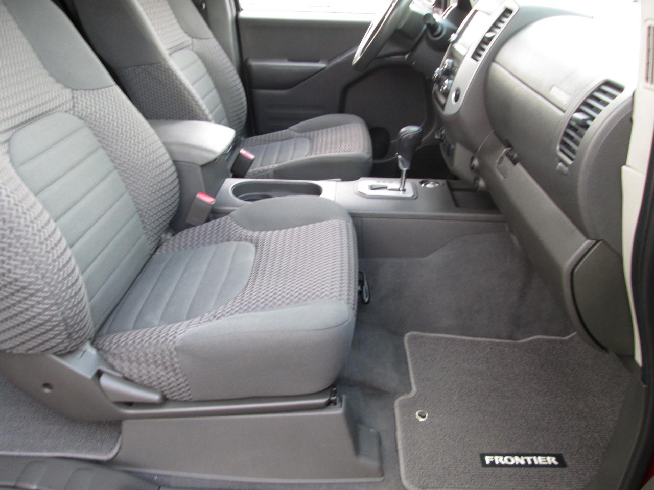Nissan Frontier SV King Cab 4X4 V6 2020