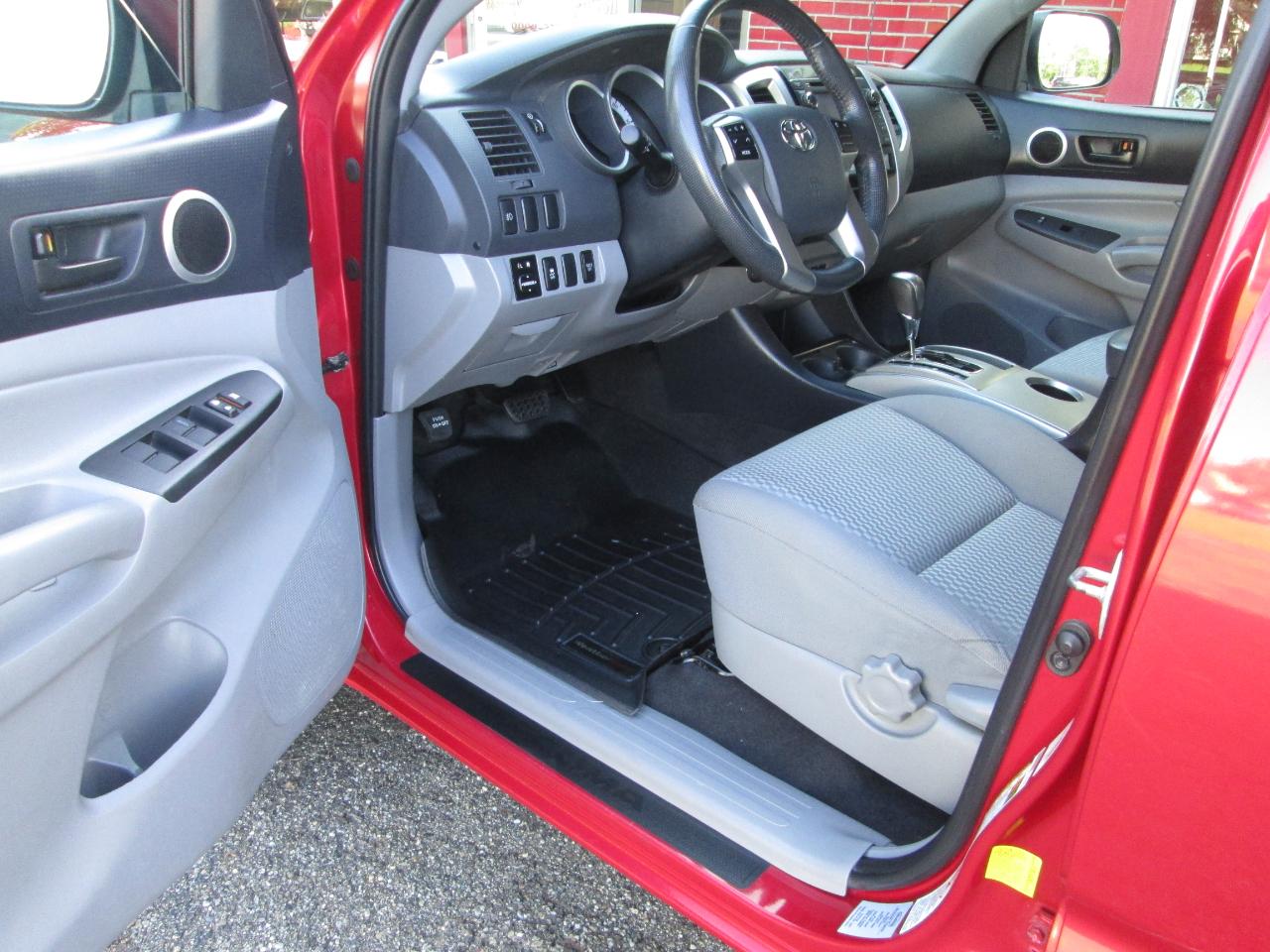 Toyota Tacoma SR5 Double Cab 4WD V6 2013