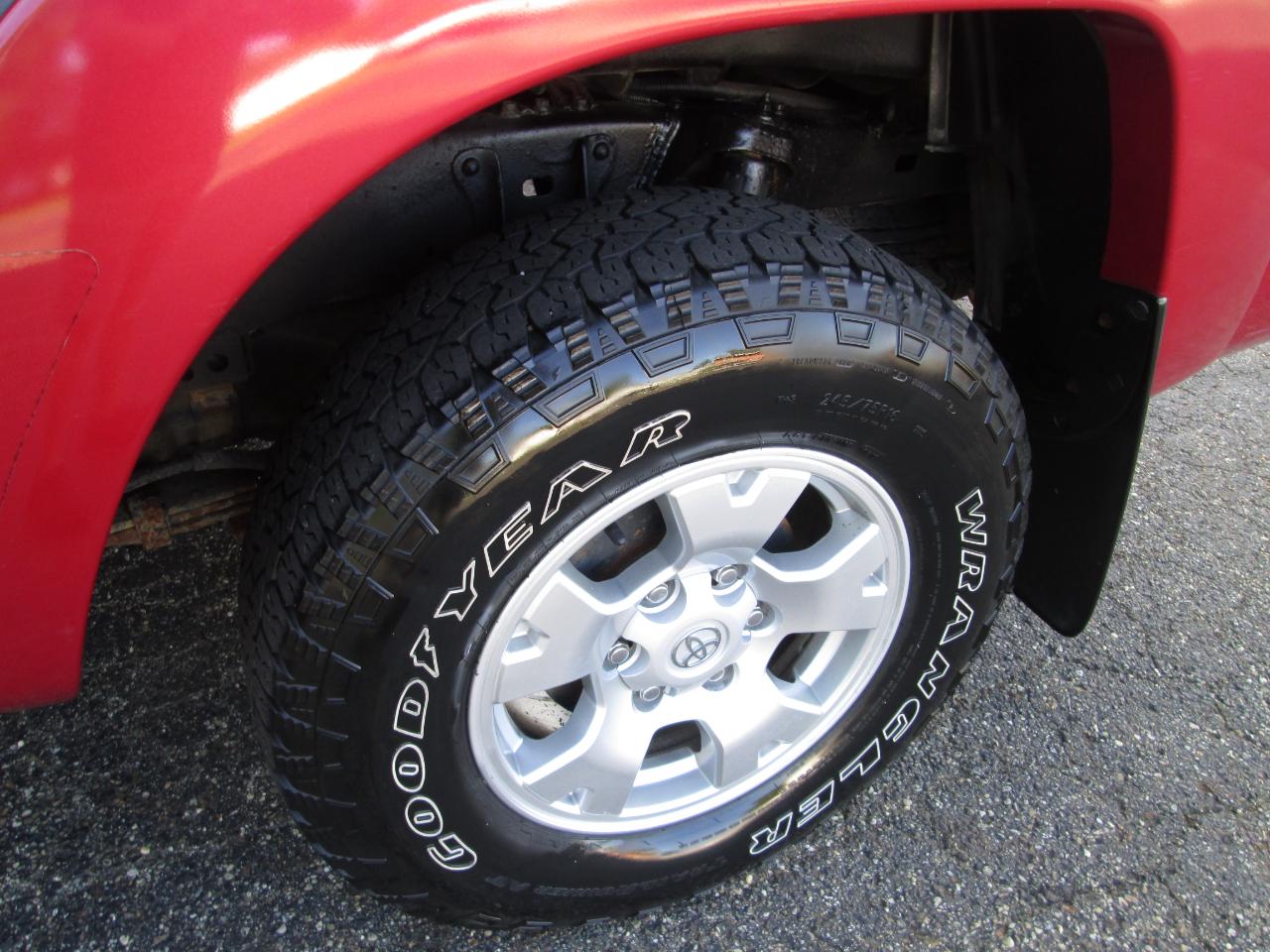 Toyota Tacoma SR5 Double Cab 4WD V6 2013