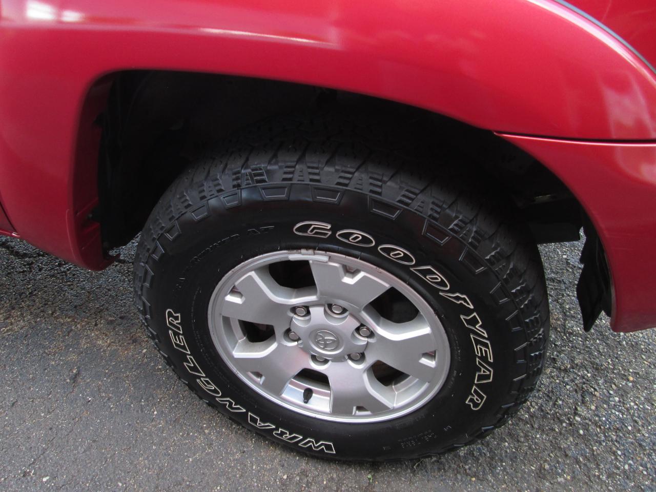 Toyota Tacoma SR5 Double Cab 4WD V6 2013