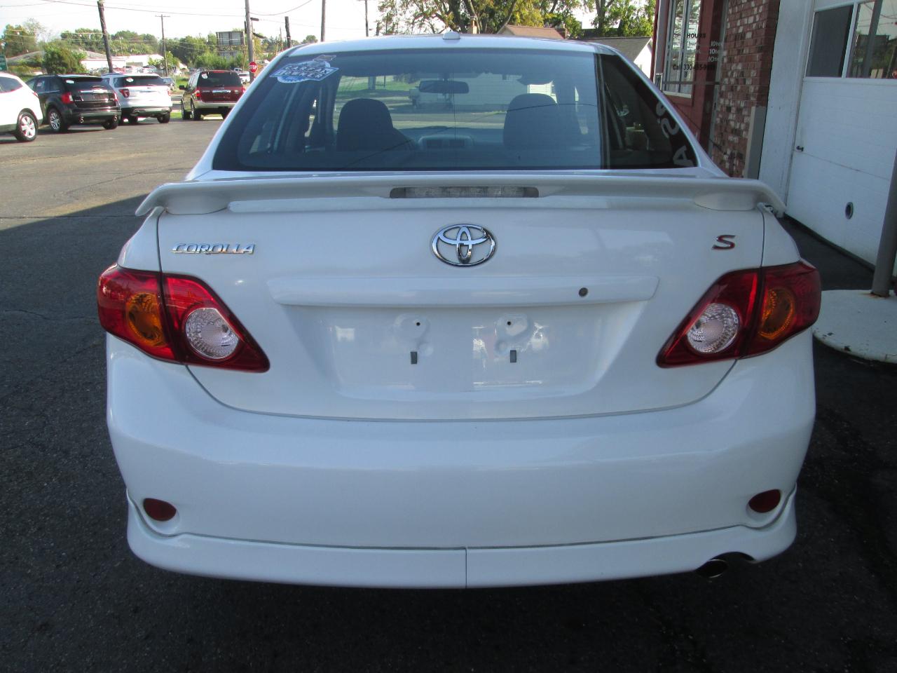 Toyota Corolla S 5-Speed MT 2010