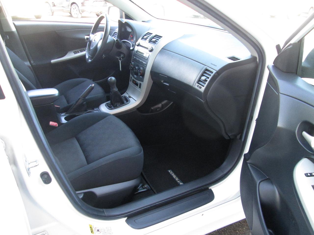 Toyota Corolla S 5-Speed MT 2010