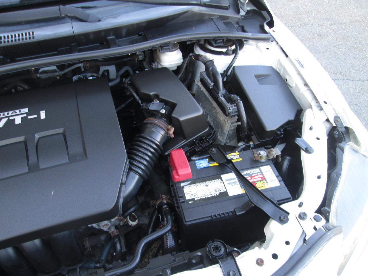 Toyota Corolla S 5-Speed MT 2010