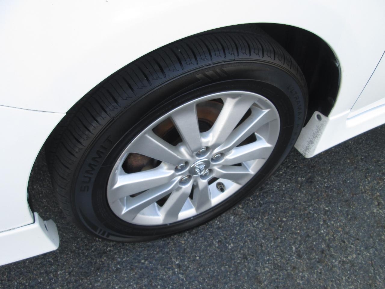 Toyota Corolla S 5-Speed MT 2010