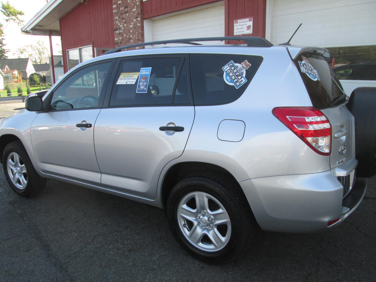 Toyota RAV4 Base I4 4WD 2011