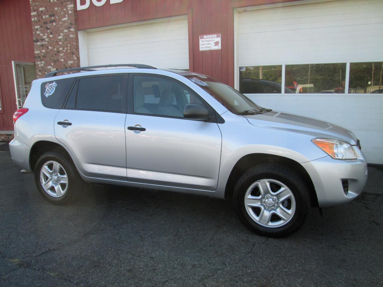 Toyota RAV4 Base I4 4WD 2011
