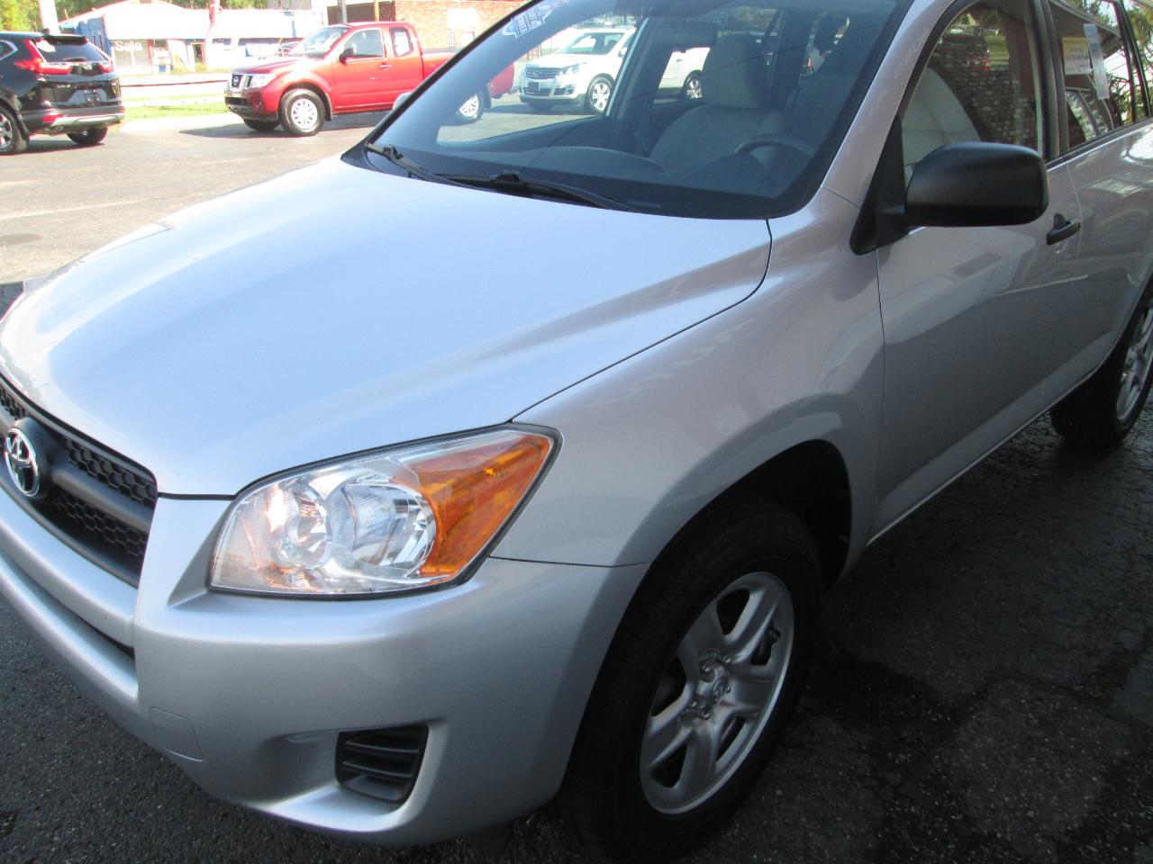 Toyota RAV4 Base I4 4WD 2011