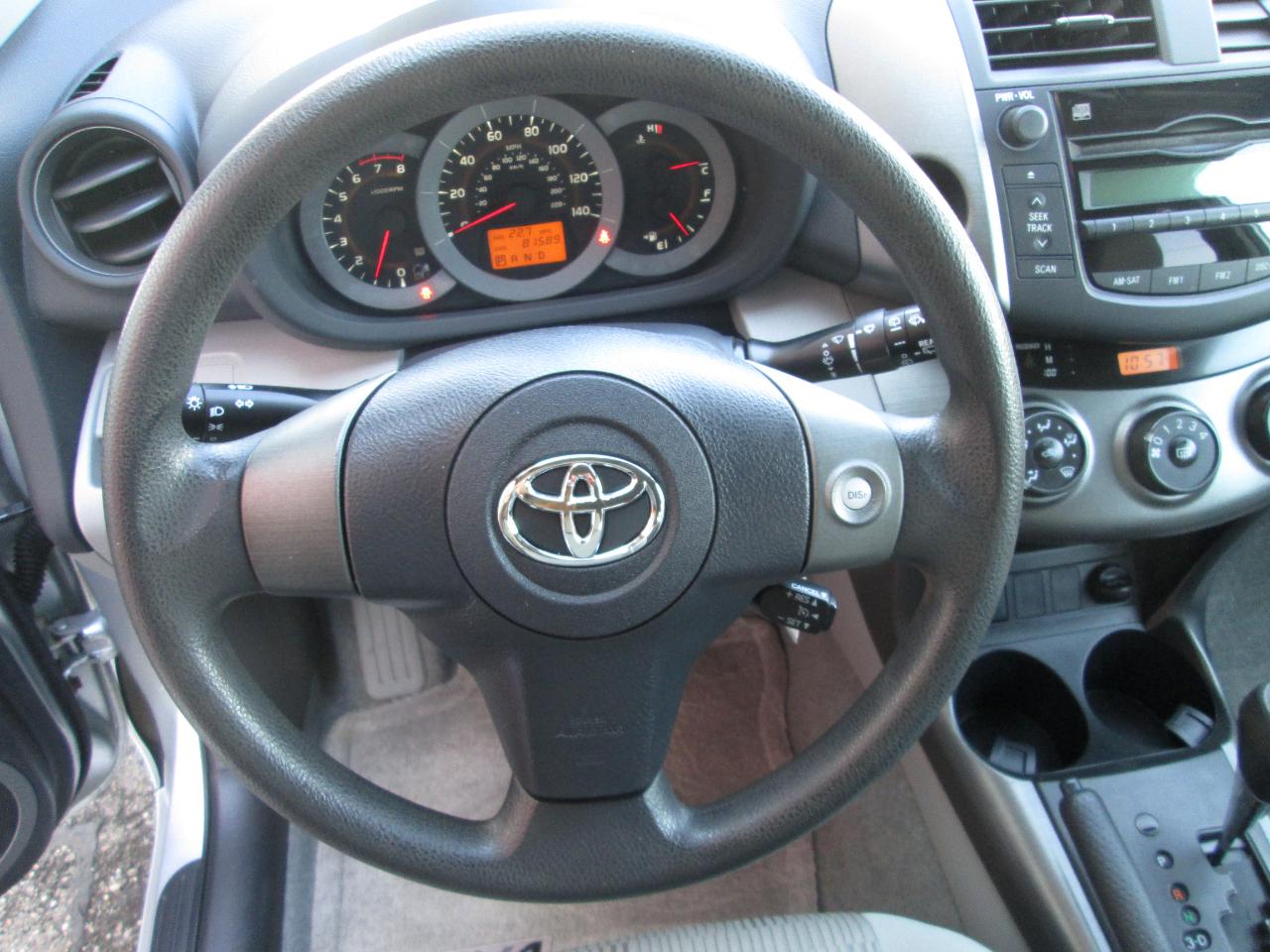 Toyota RAV4 Base I4 4WD 2011