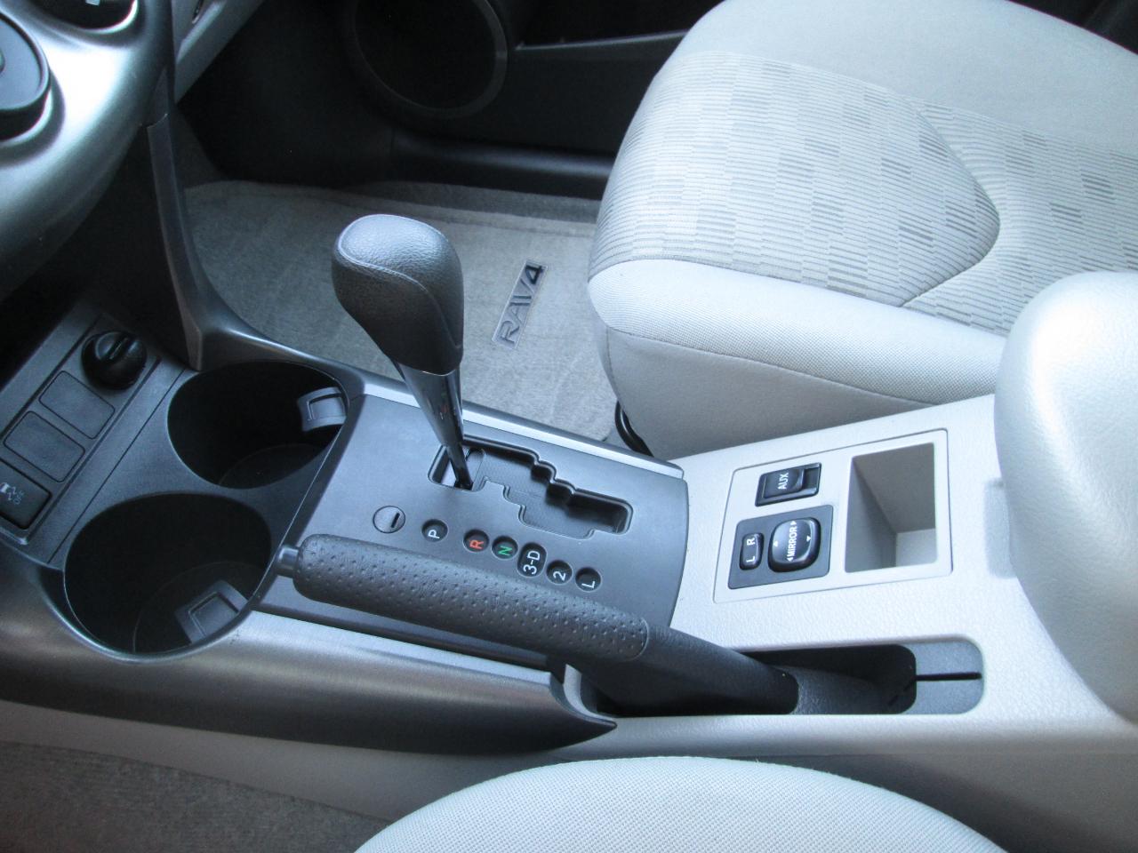 Toyota RAV4 Base I4 4WD 2011