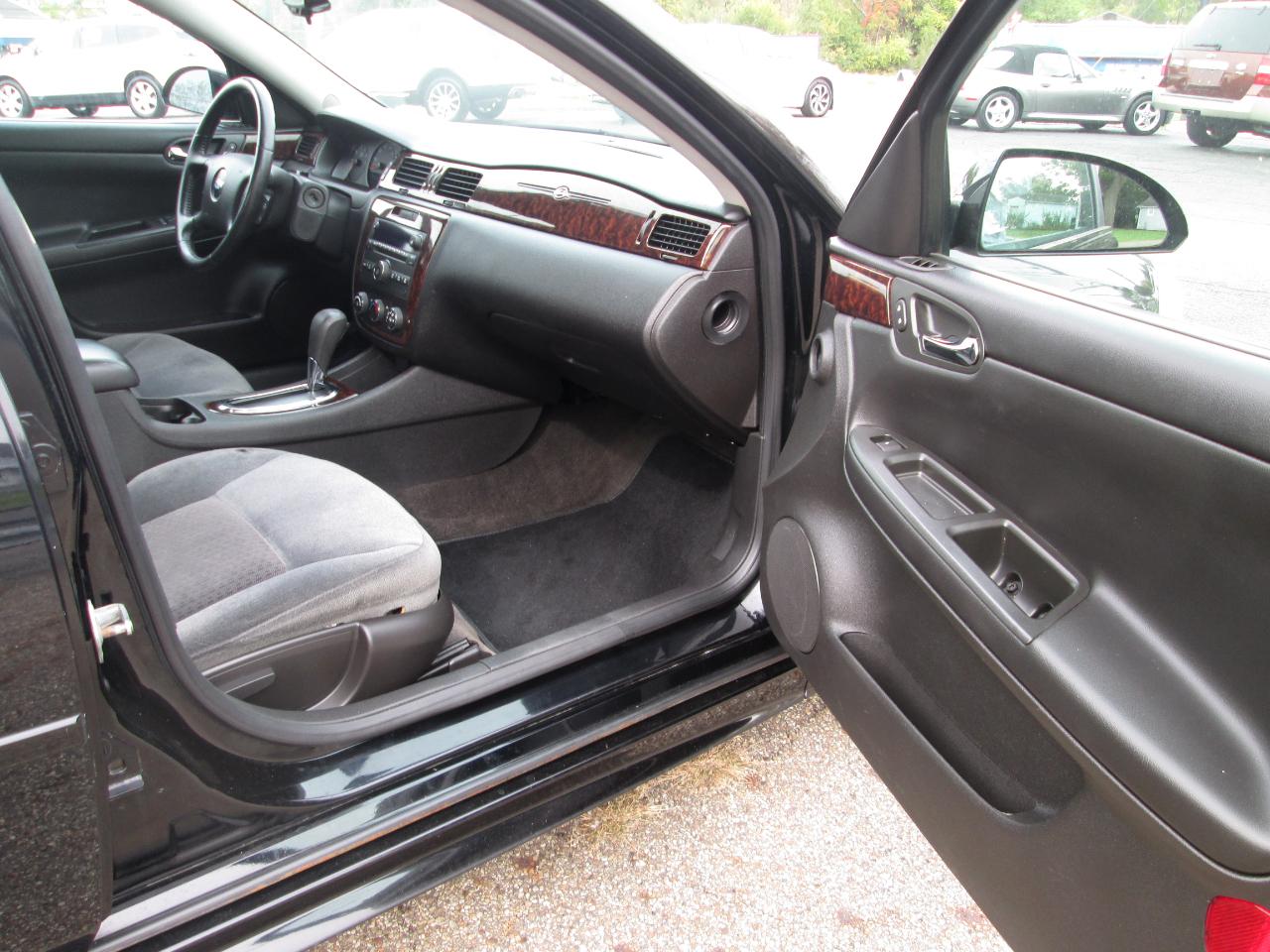 Chevrolet Impala photo 12