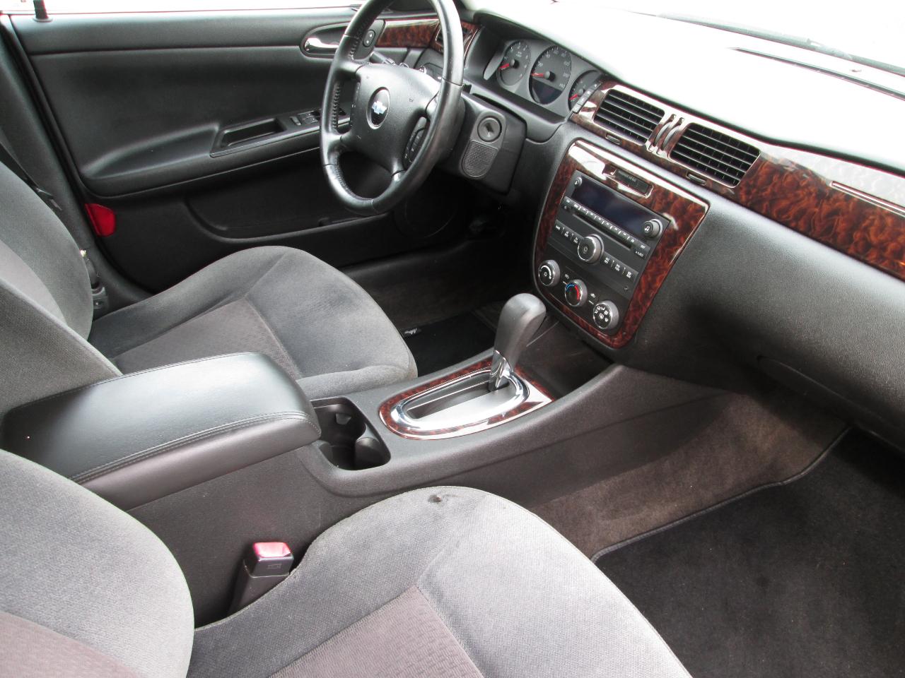 Chevrolet Impala photo 14