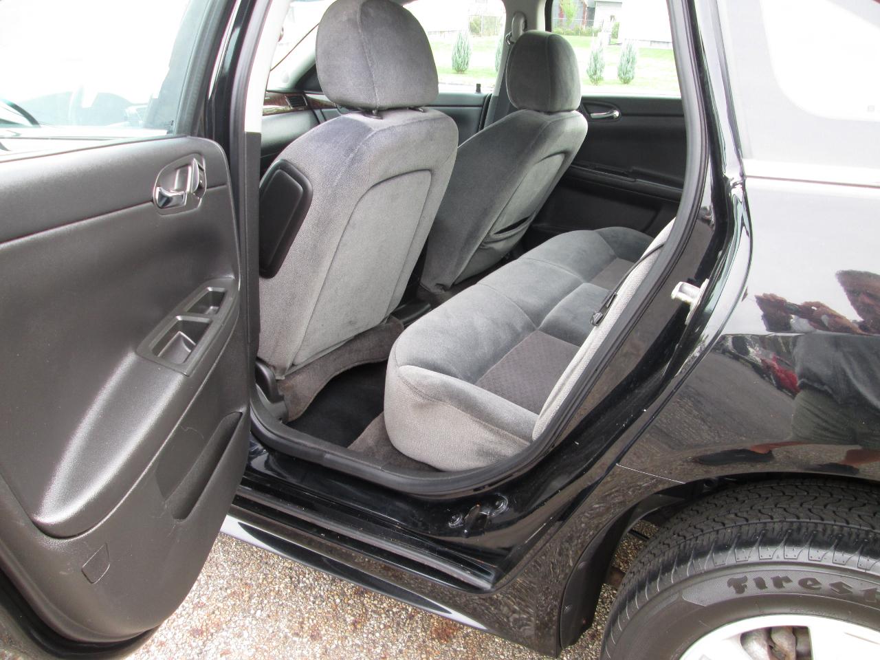 Chevrolet Impala photo 17
