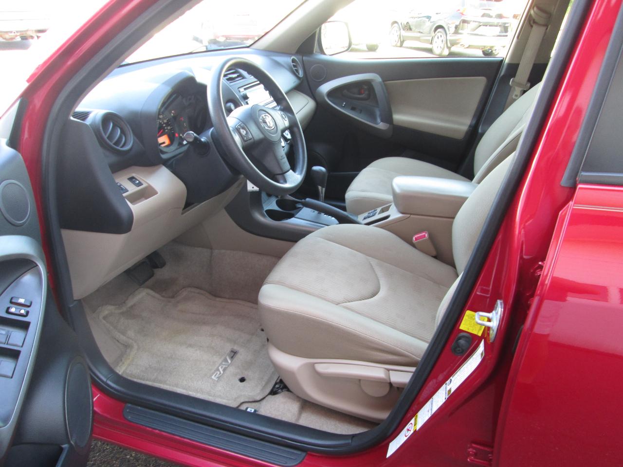 Toyota RAV4  2012