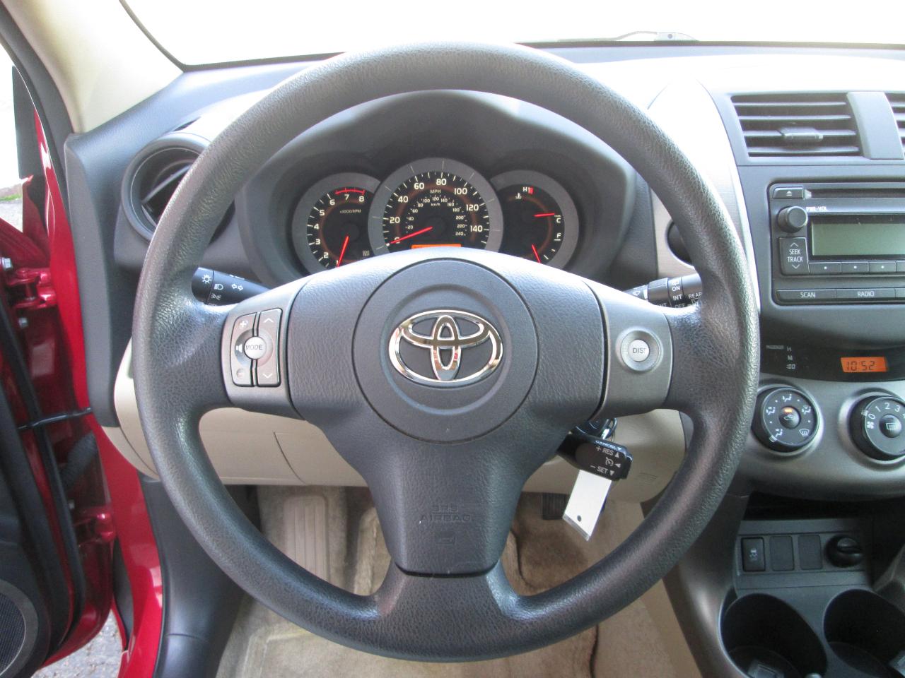 Toyota RAV4  2012
